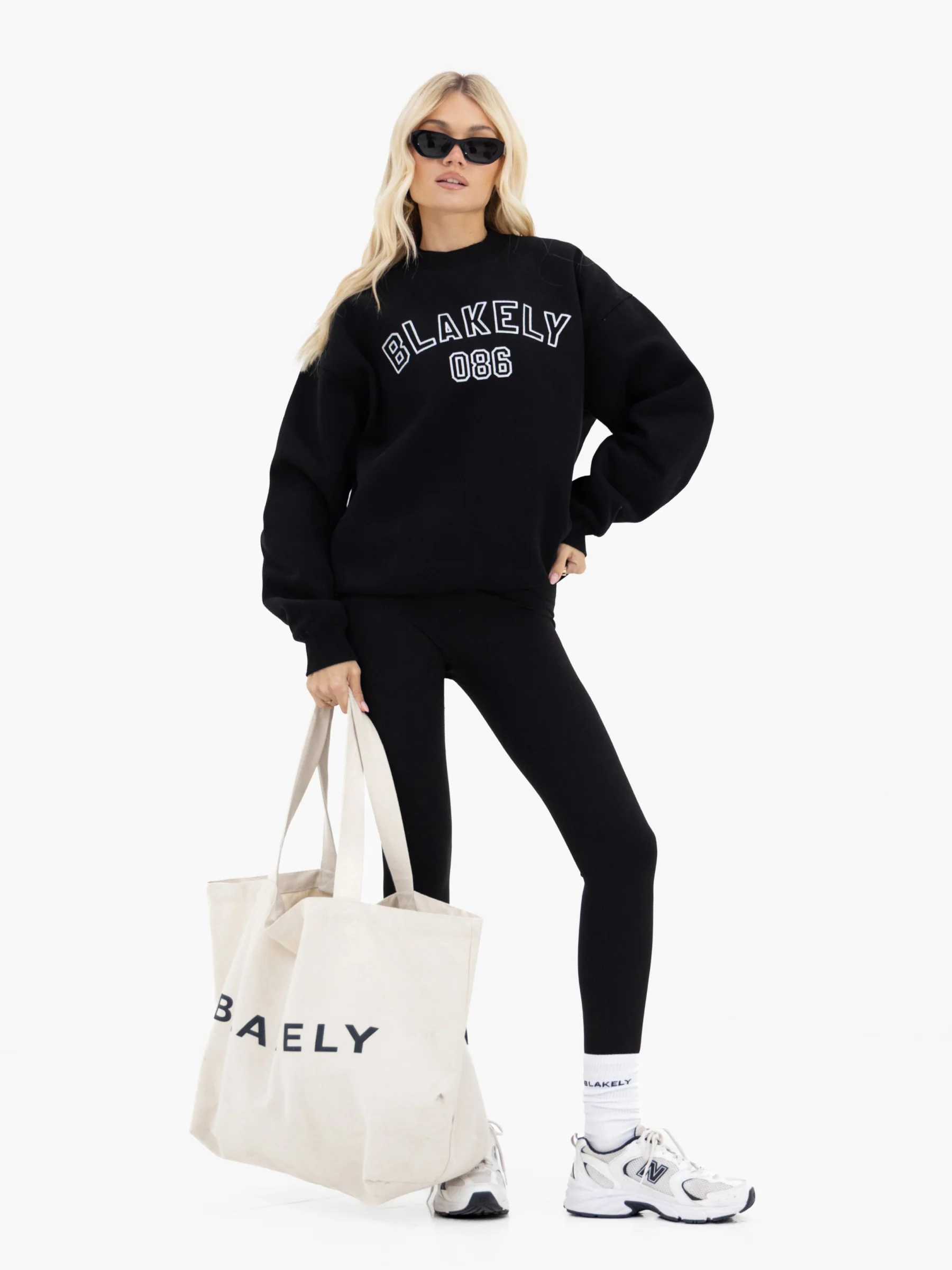 Alexis Oversized Jumper - Black - Image 3