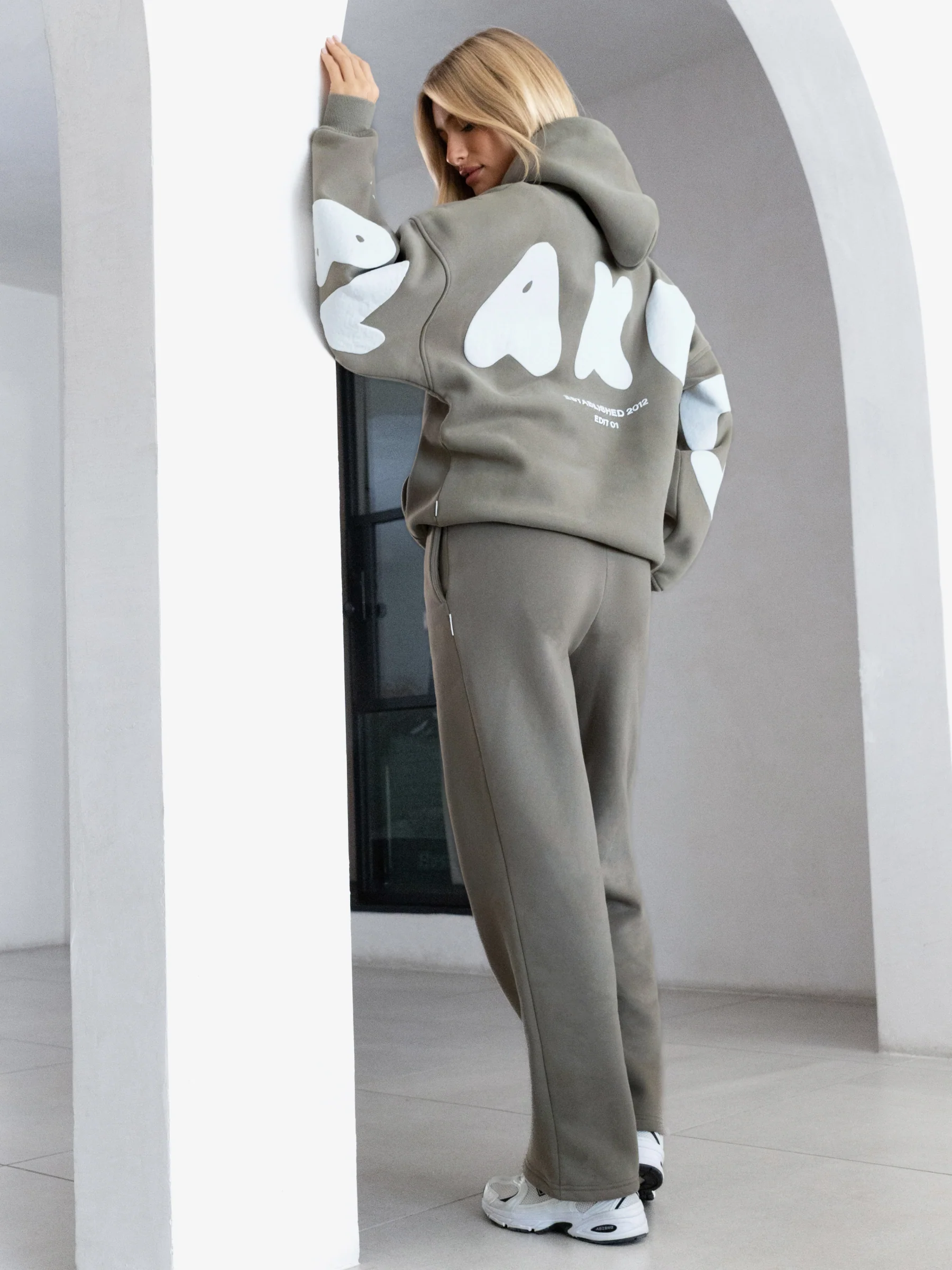 Cloud Isabel Oversized Hoodie - Safari Green - Image 3