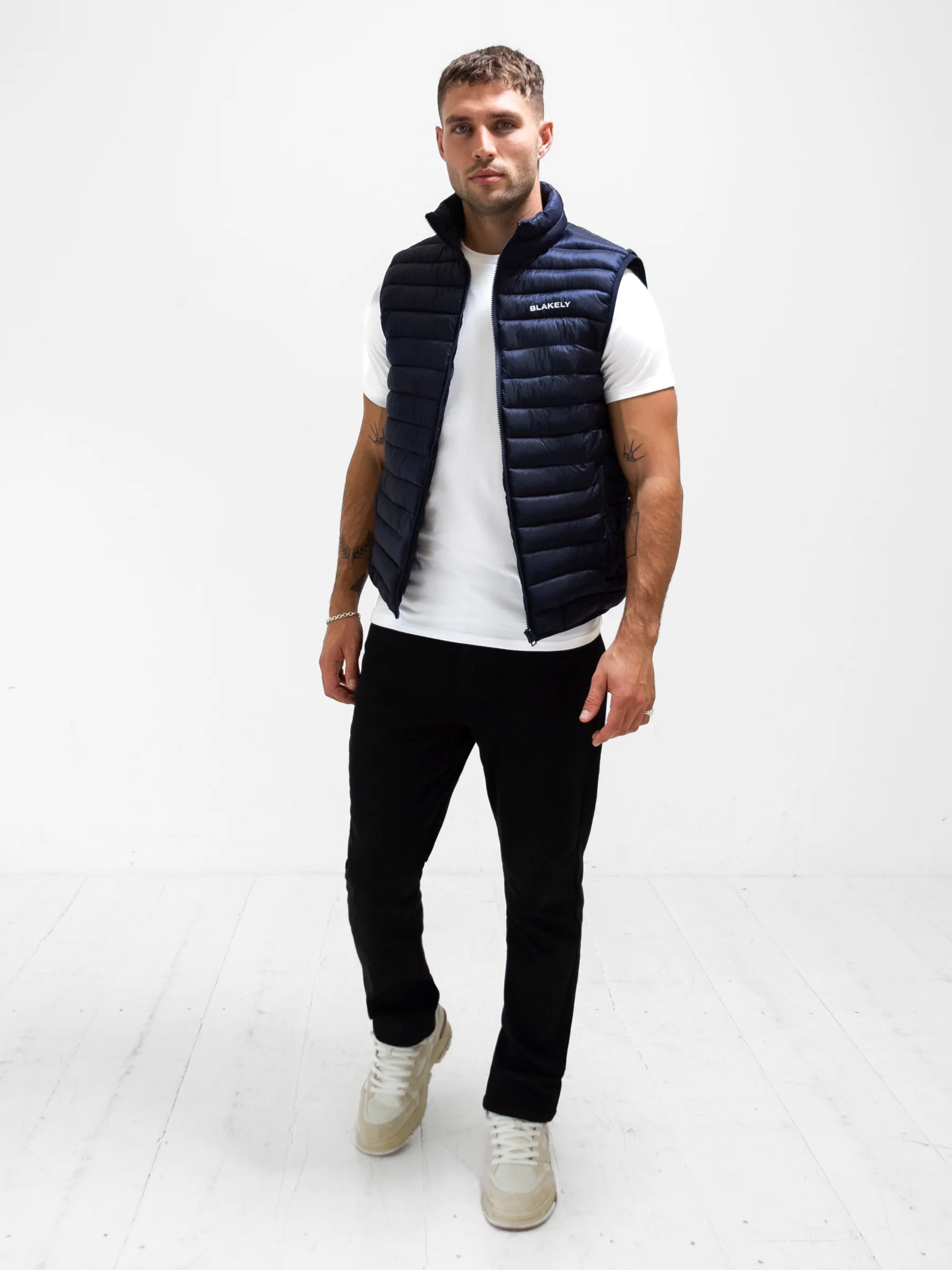 Ellis Lightweight Gilet - Navy - Image 5