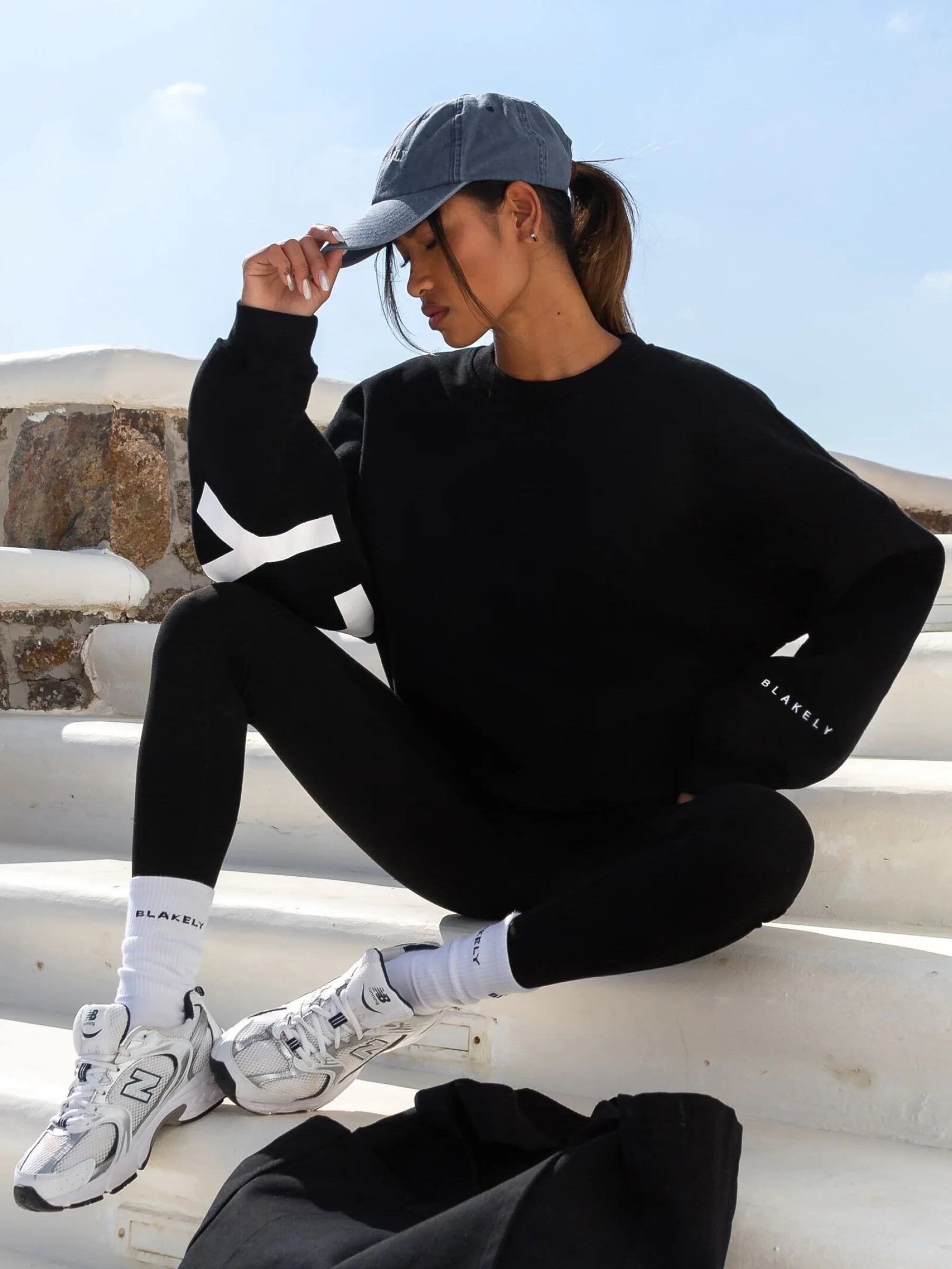 Isabel Oversized Jumper - Black - Image 5