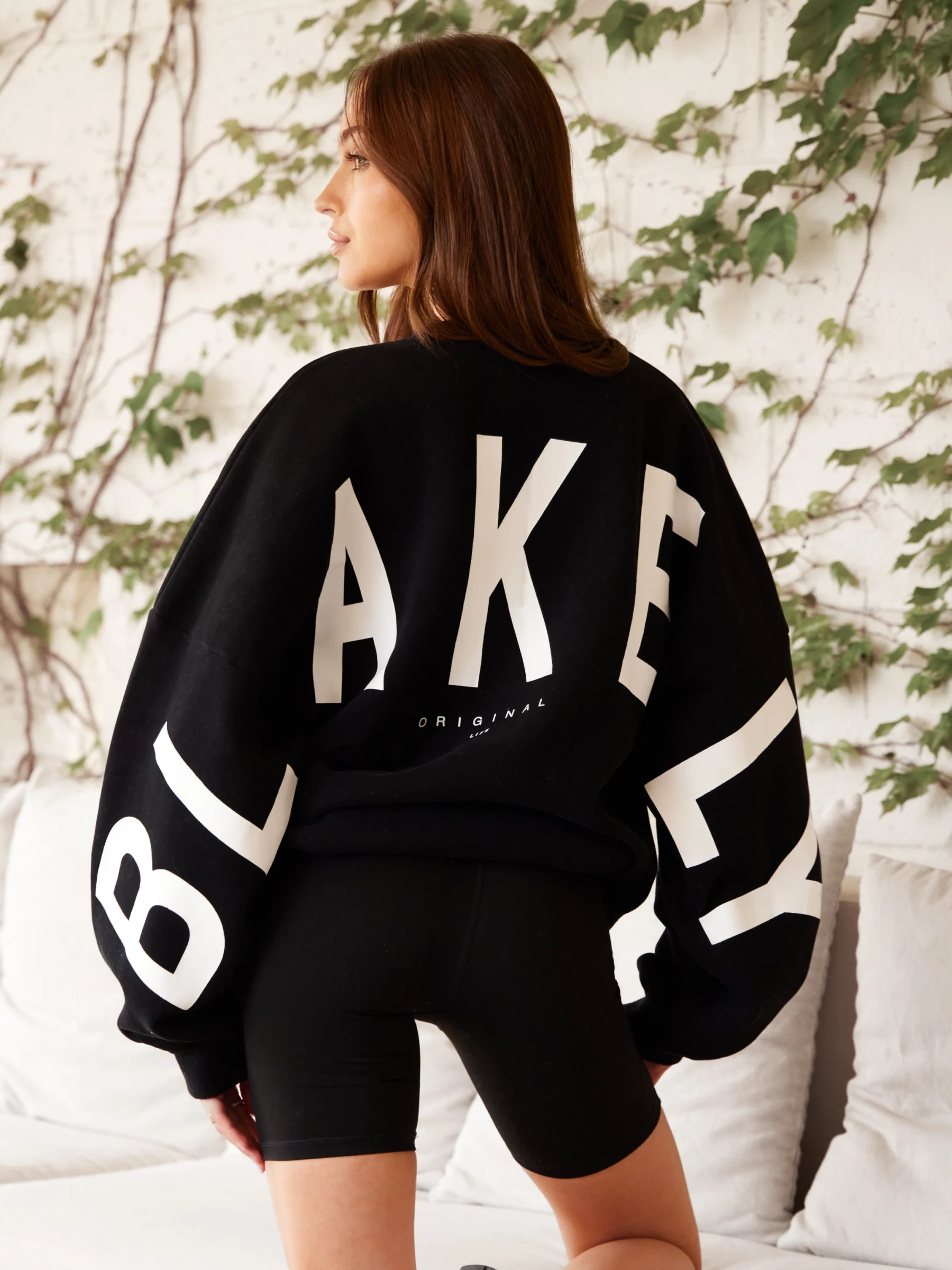 Isabel Oversized Jumper - Black - Image 6