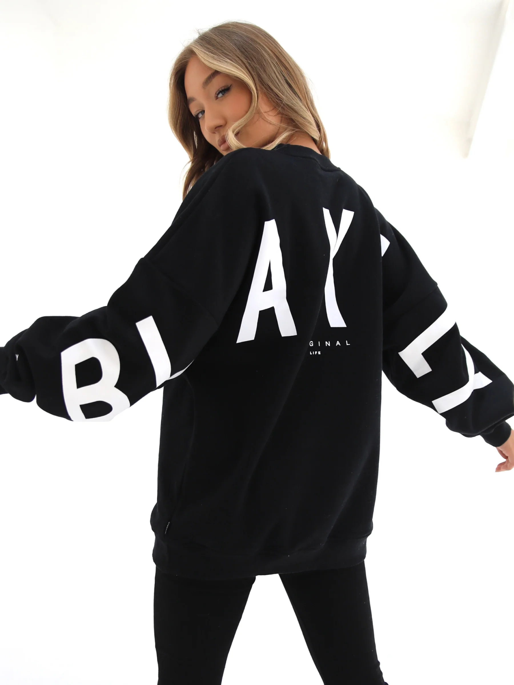 Isabel Oversized Jumper - Black - Image 7