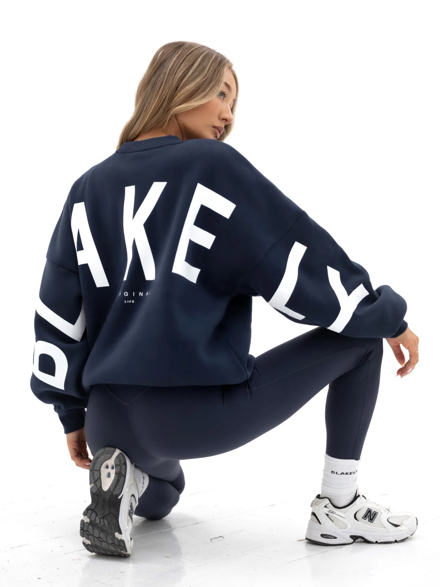 Isabel Oversized Jumper - Midnight Blue - Image 5