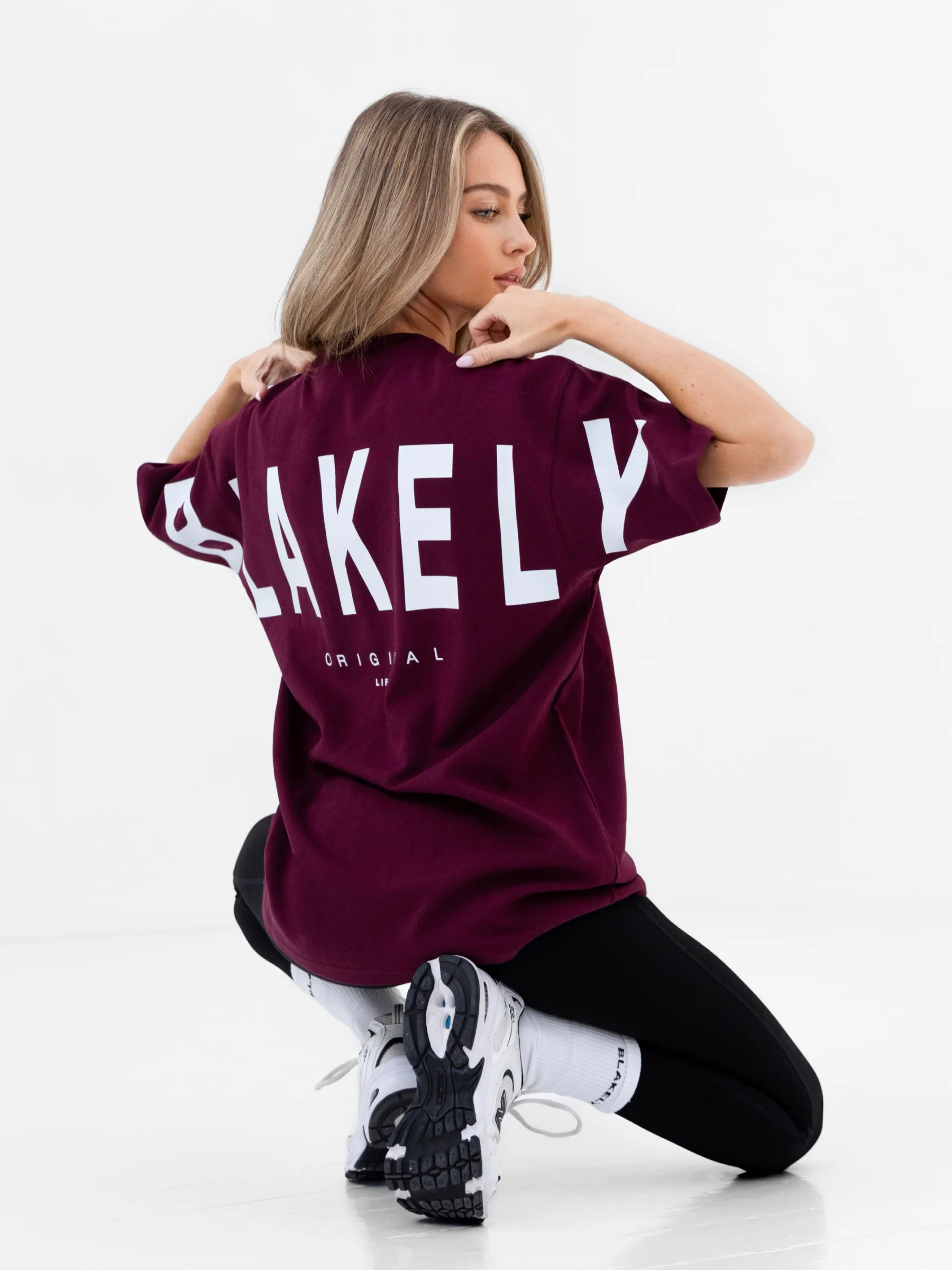 Isabel Oversized T-Shirt - Burgundy - Image 3