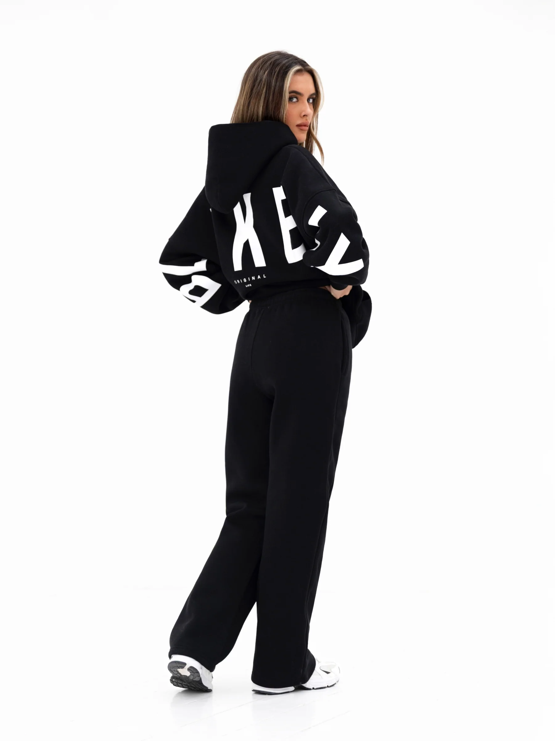 Isabel Wide Leg Sweatpants - Black - Image 4
