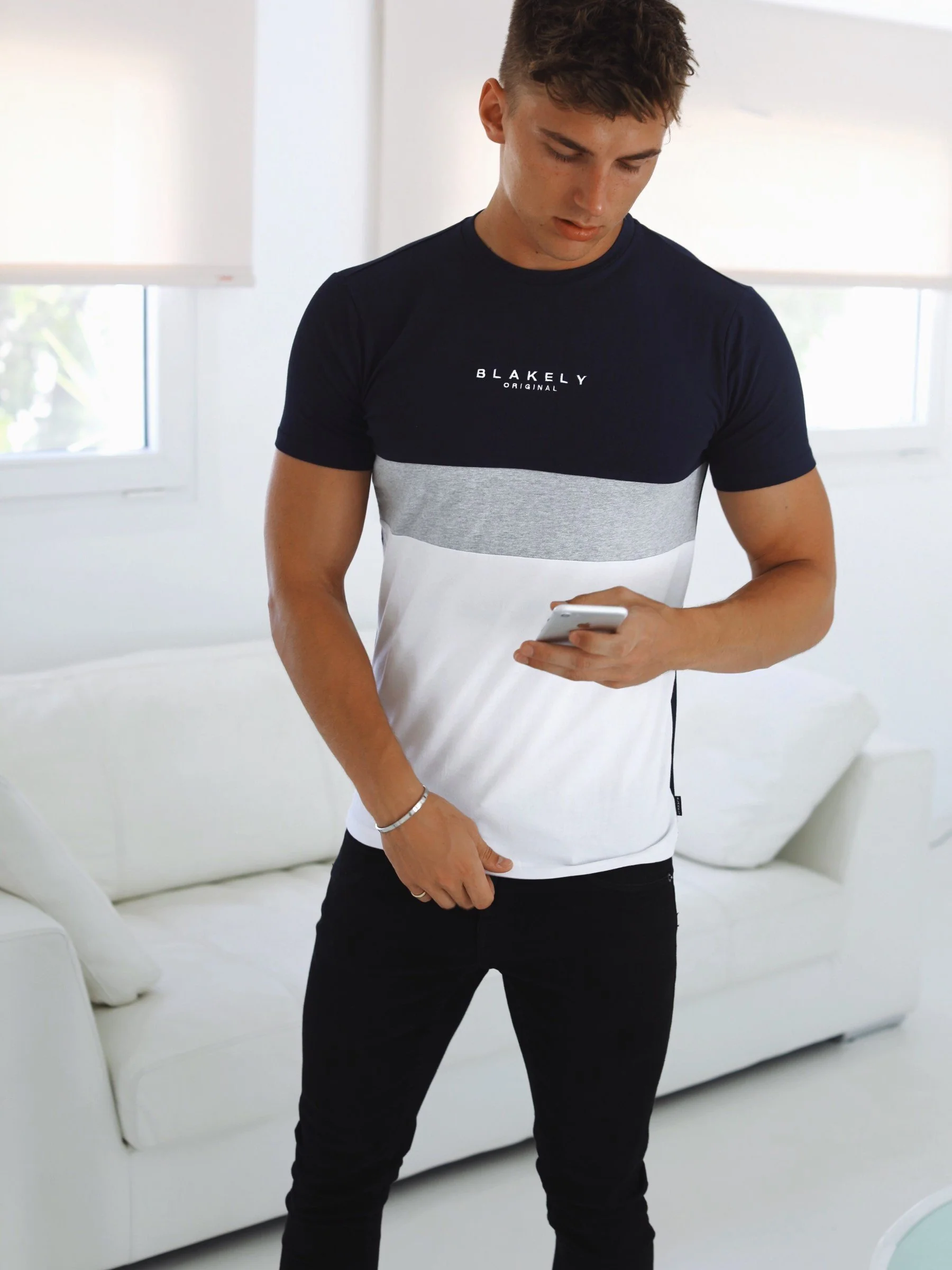 Italica T-Shirt - Navy - Image 4