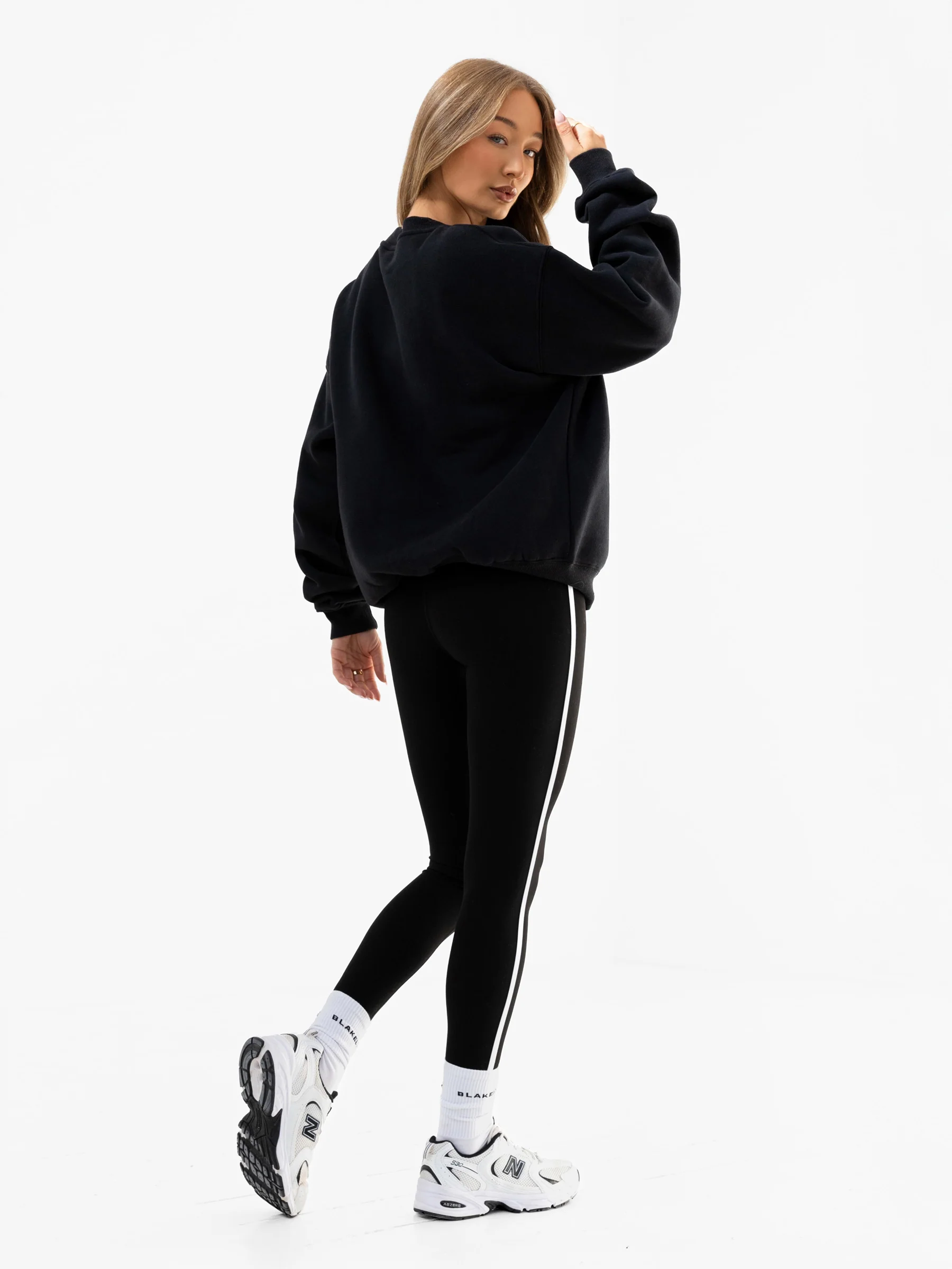 Jada Oversized Jumper - Black - Image 4