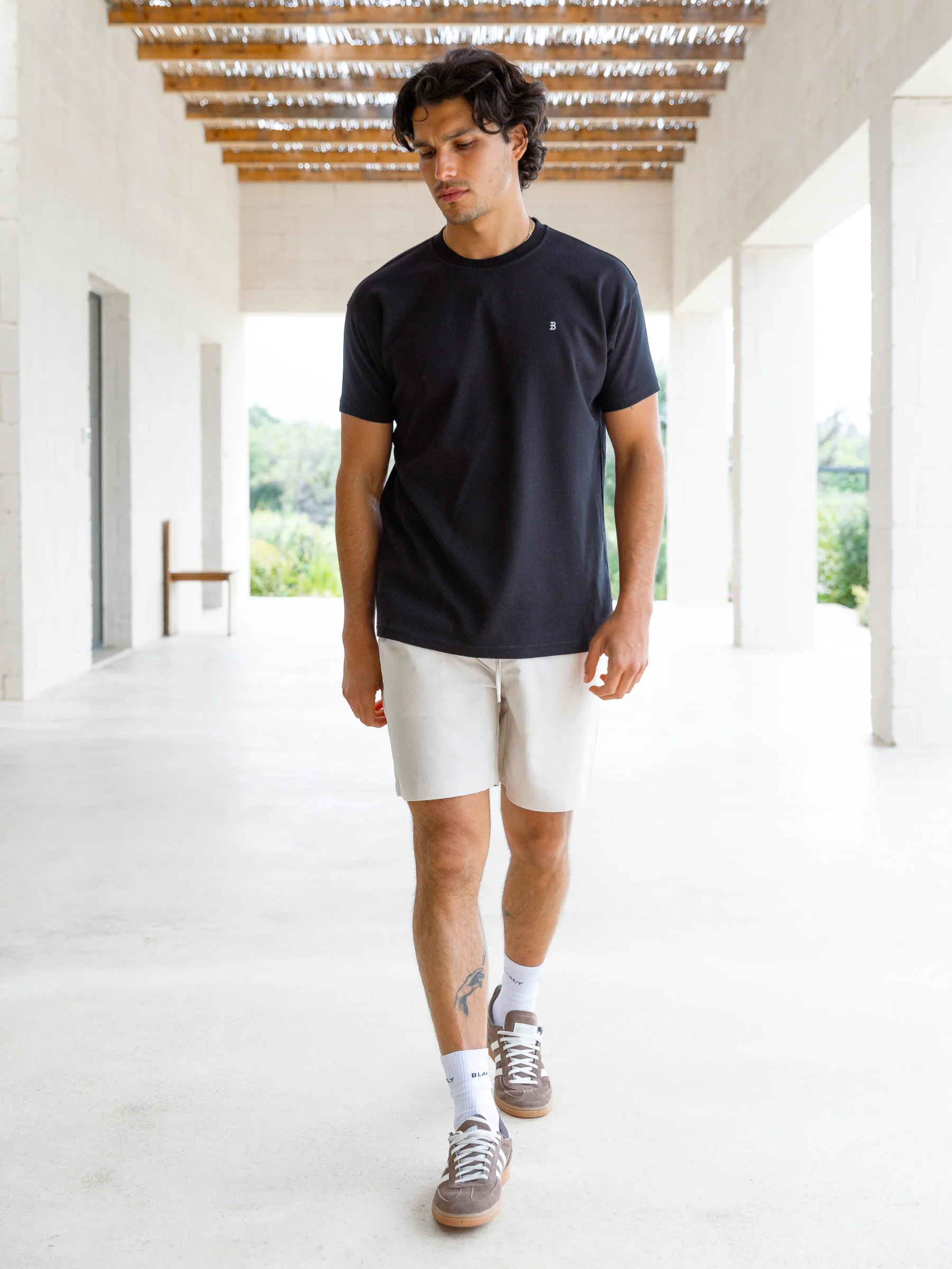 Jude Relaxed Linen Shorts - Light Beige - Image 3