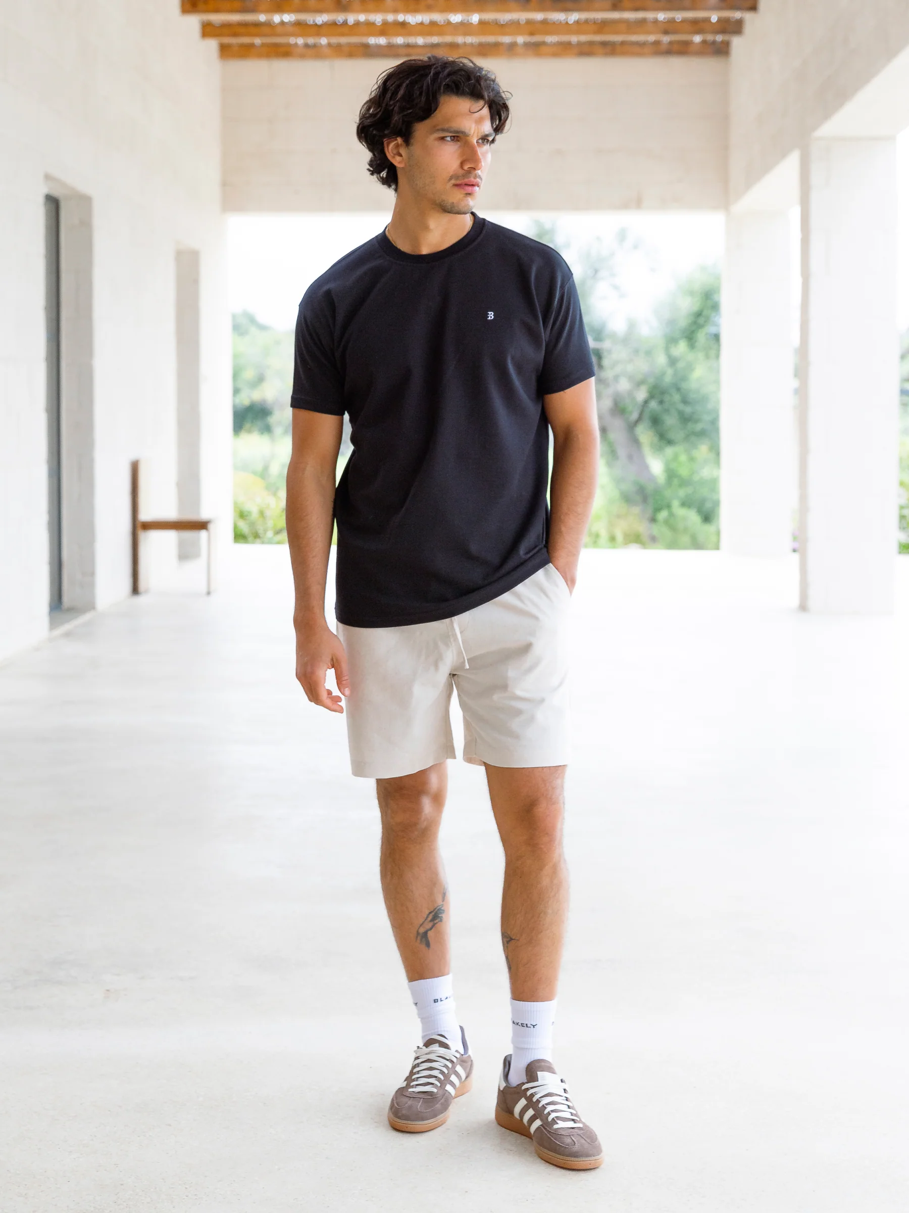 Jude Relaxed Linen Shorts - Light Beige - Image 5
