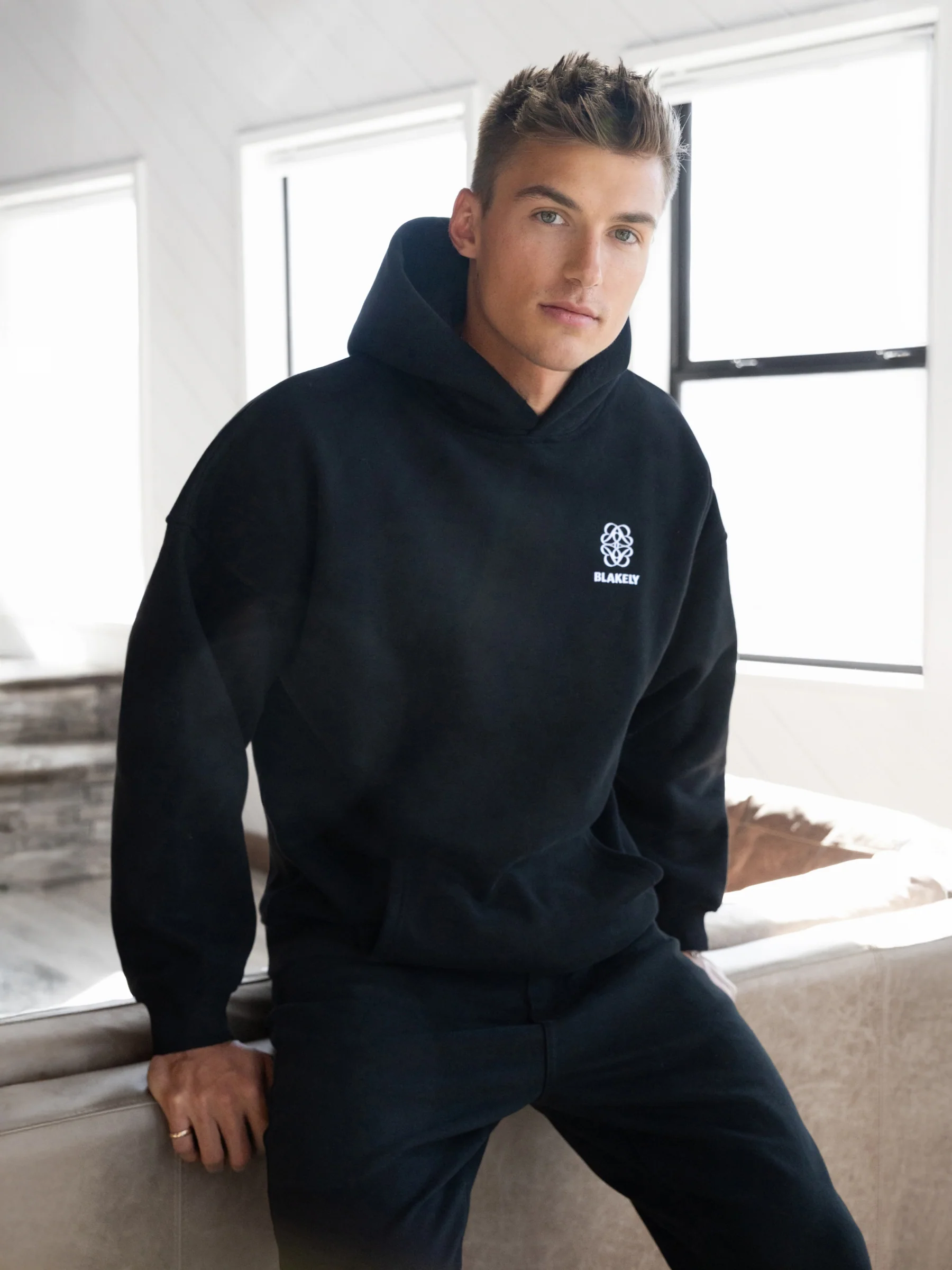 Mateo Relaxed Hoodie - Black - Image 2