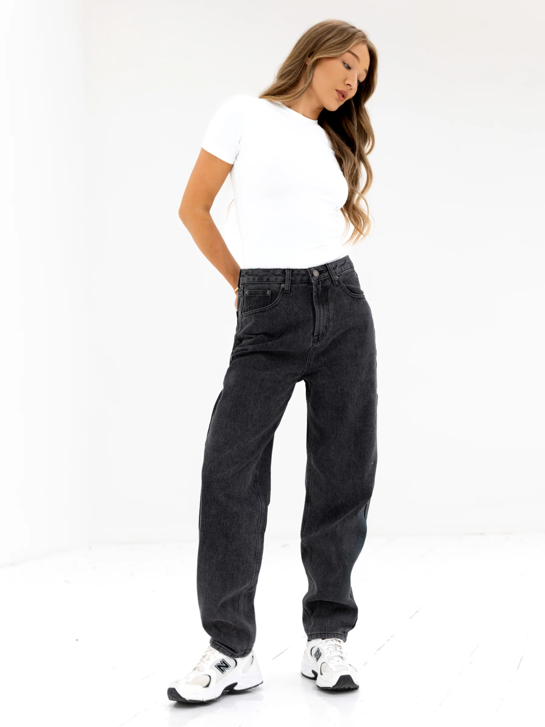 Blakely Mom Jeans - Washed Black - Image 3