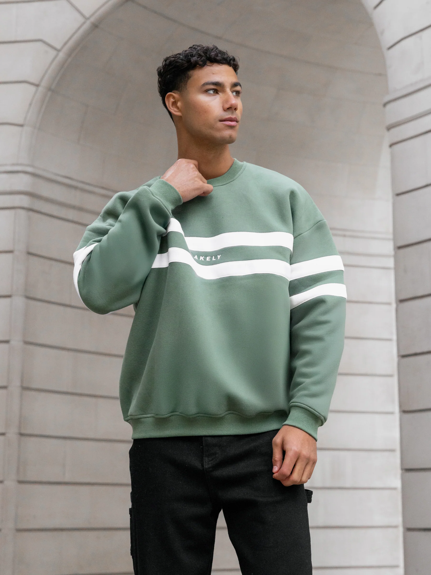 Noah Relaxed Jumper - Green - Image 4