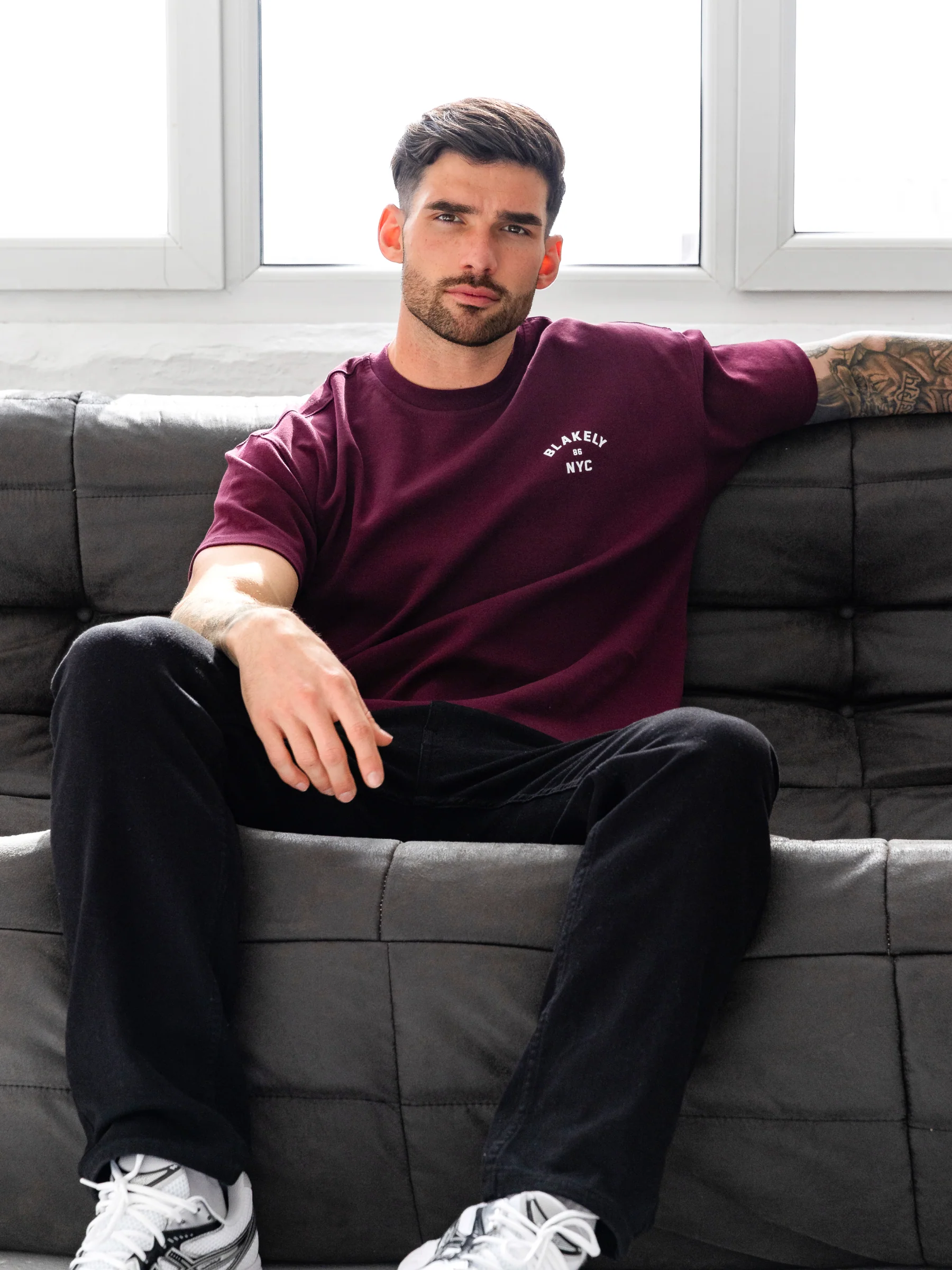NYC Relaxed T-Shirt - Dark Burgundy - Image 2