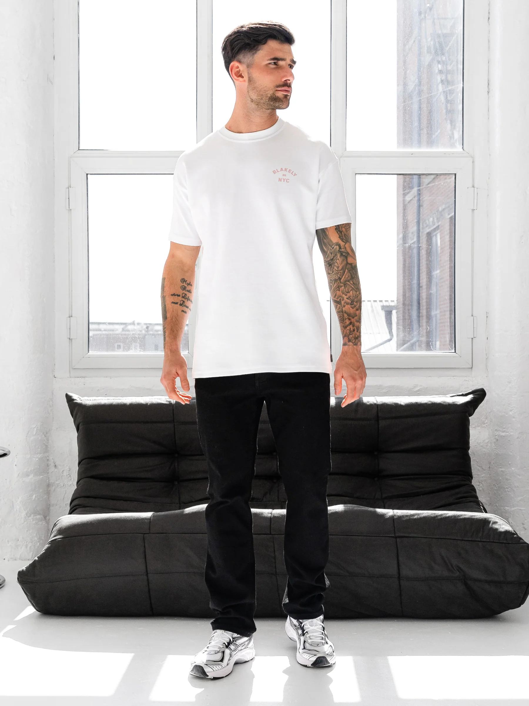 NYC Relaxed T-Shirt - White & Pink - Image 6