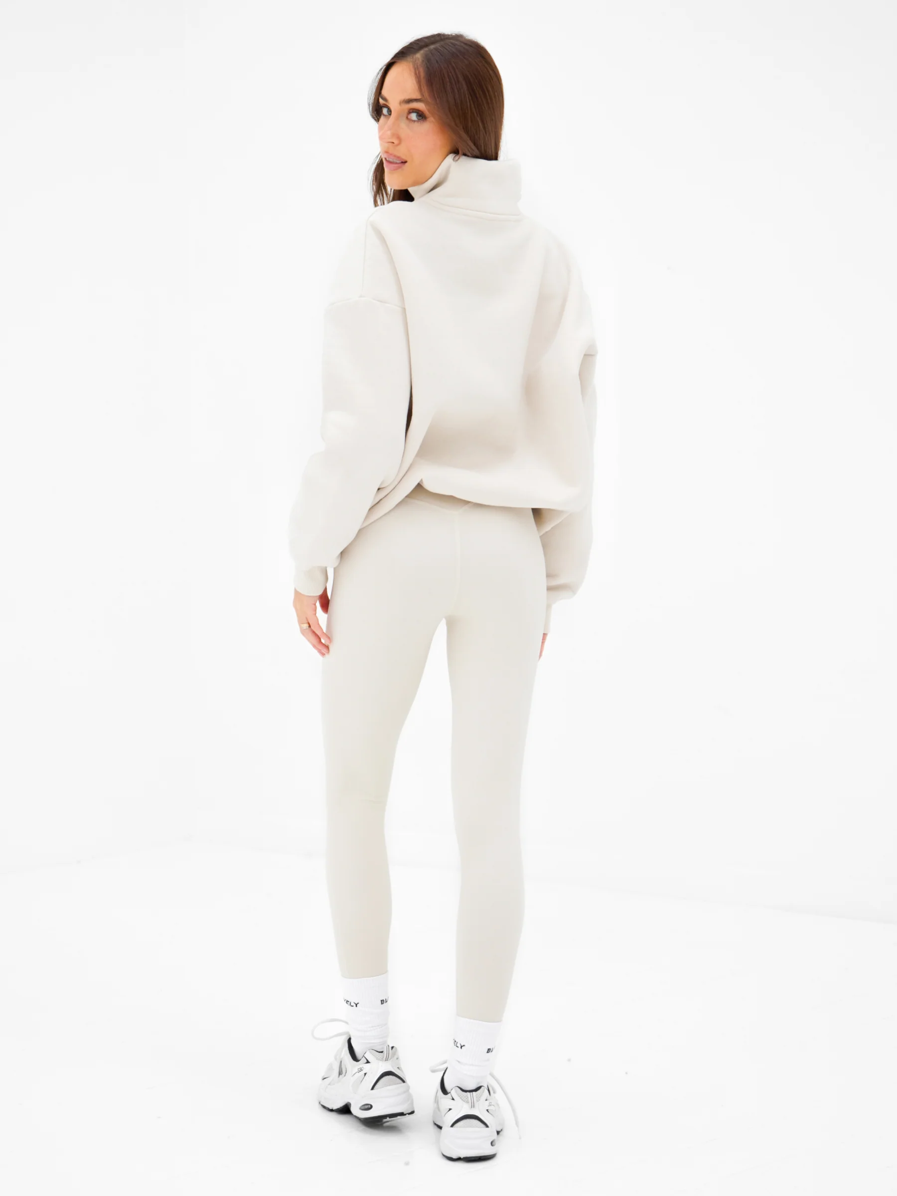 Outline Varsity 1/4 Zip Jumper - Chalk - Image 4