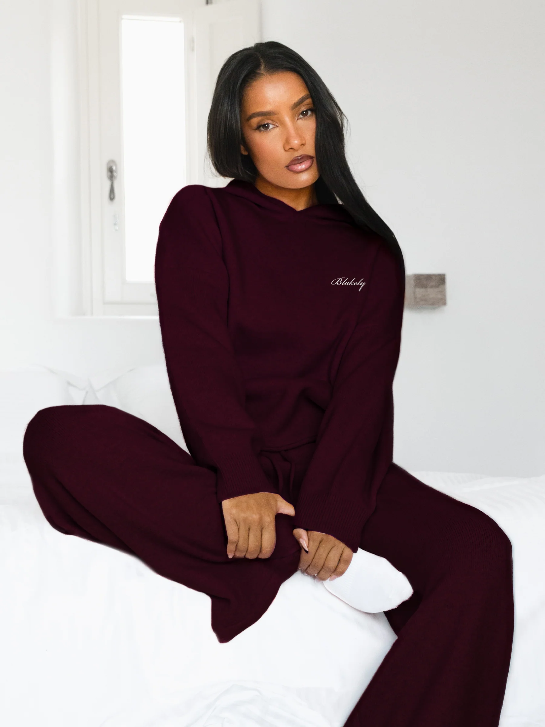 Oversized Knitted Hoodie - Dark Cherry - Image 5