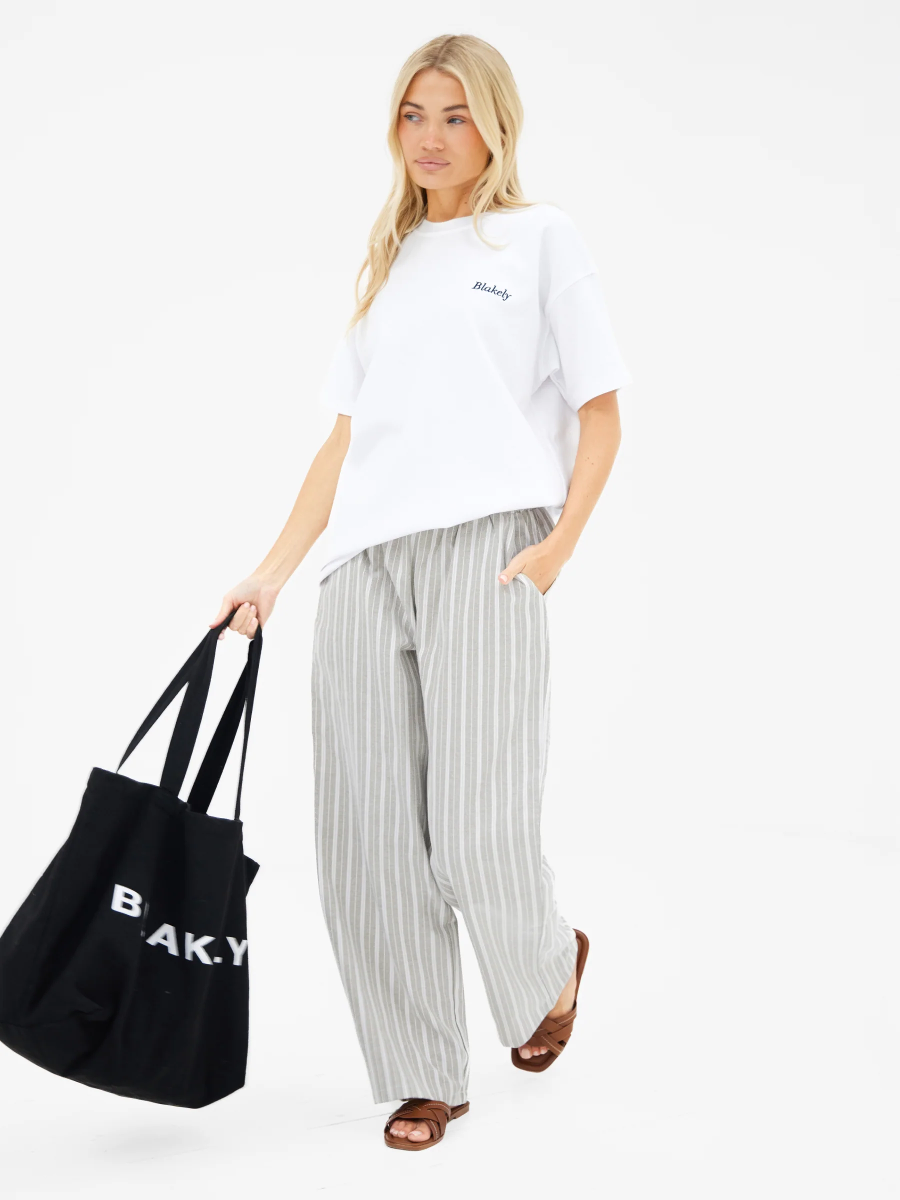 Posy Pomegranate Oversized T-Shirt - White - Image 8