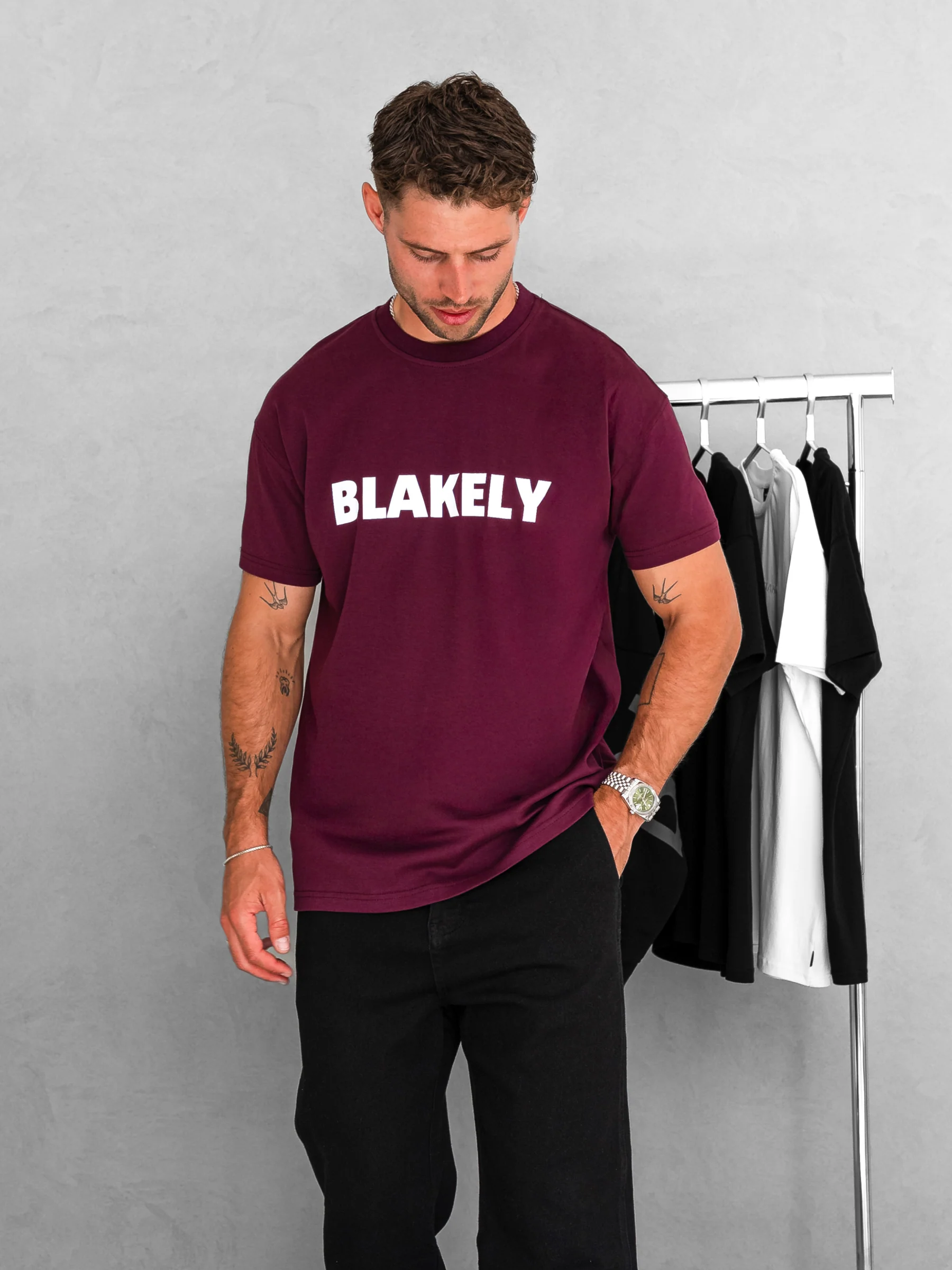 Raife Relaxed T-Shirt - Burgundy - Image 5