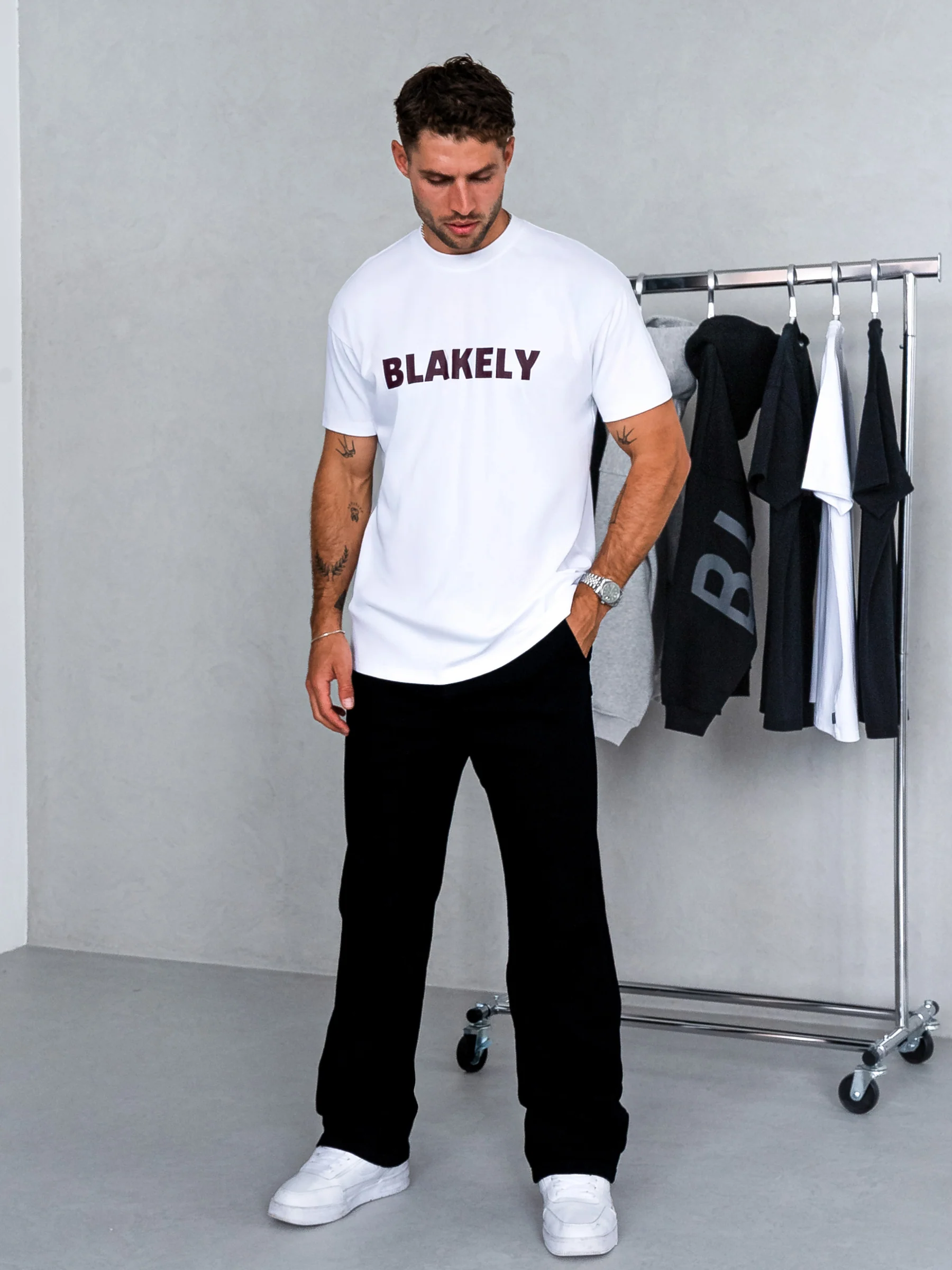 Raife Relaxed T-Shirt - White & Burgundy - Image 6
