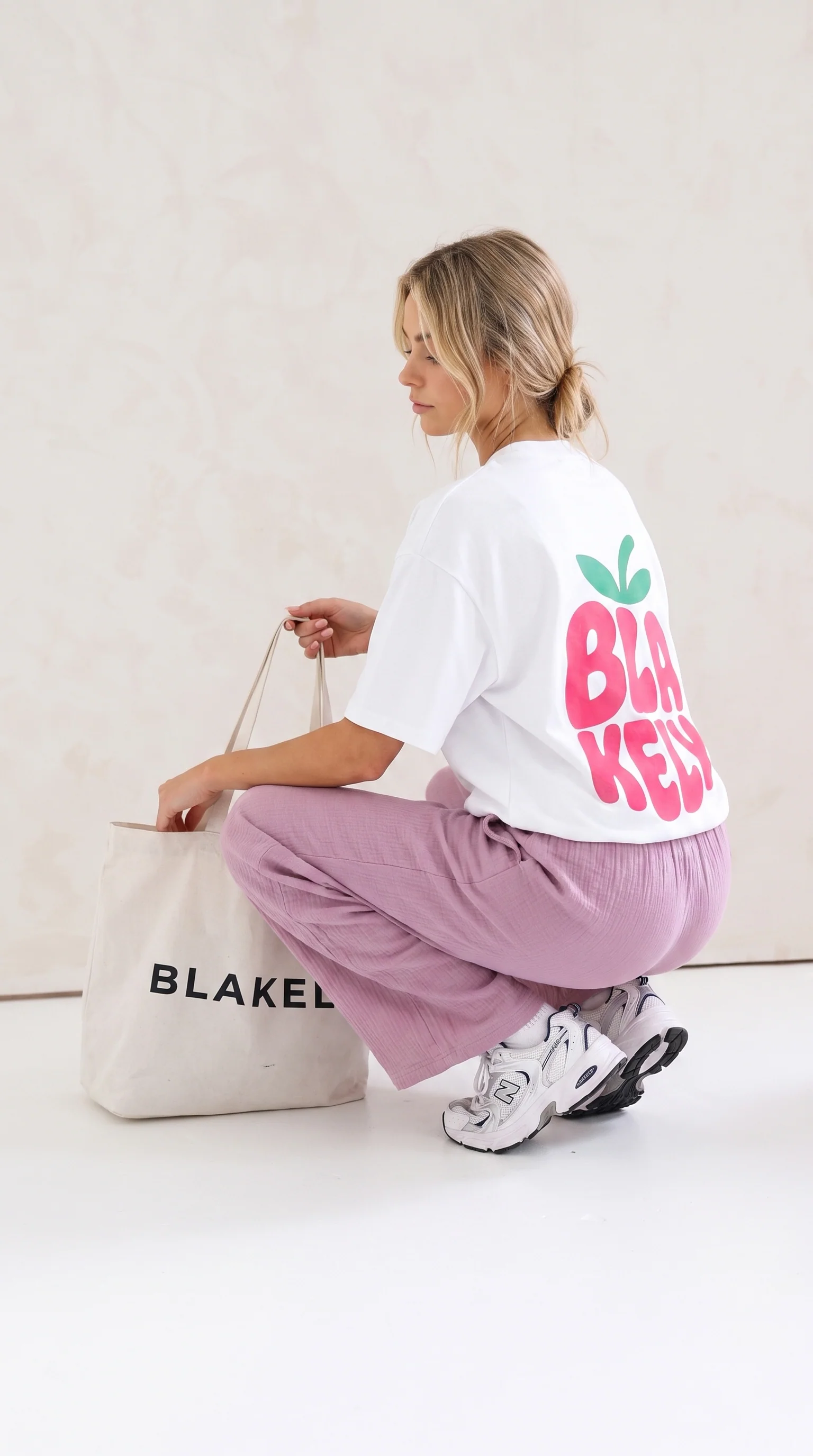 Raspberry Bubble Print Oversized T-Shirt - White - Image 8