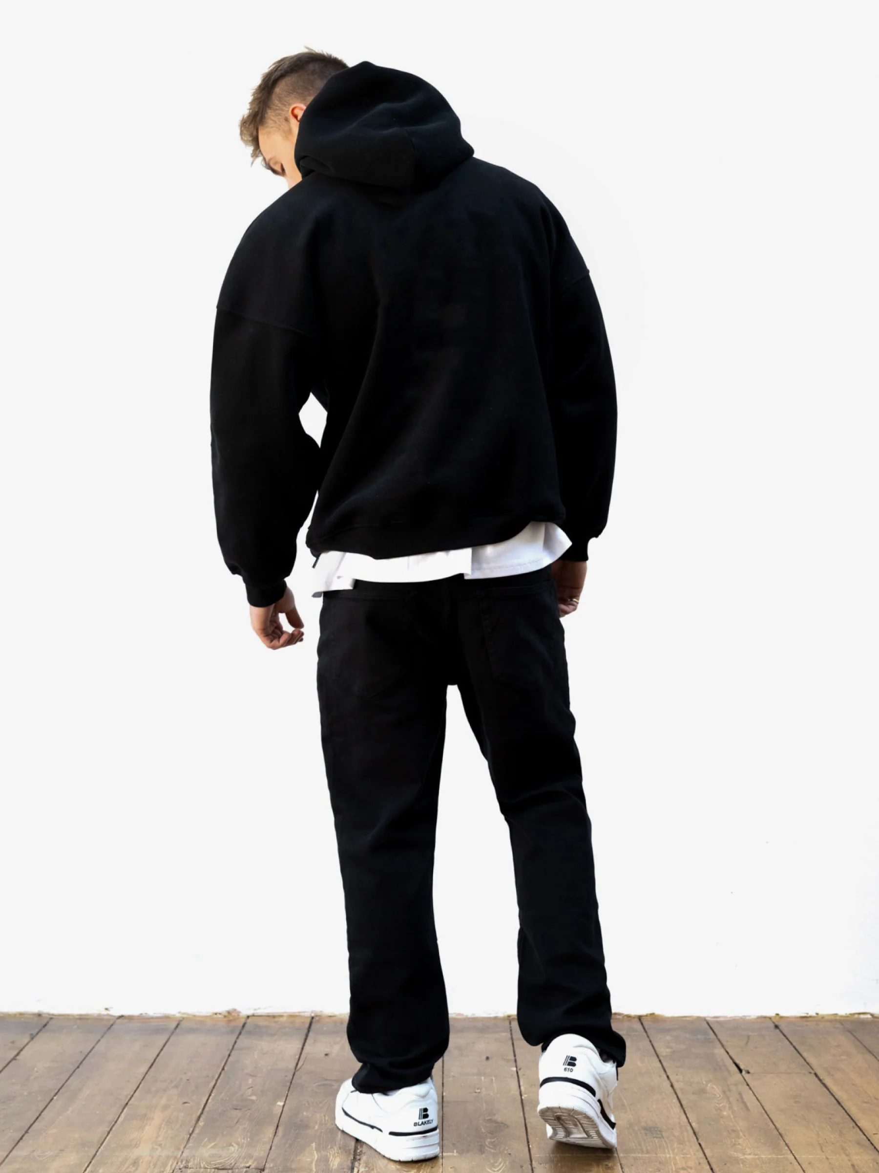 Studio Relaxed Hoodie - Black - Image 3