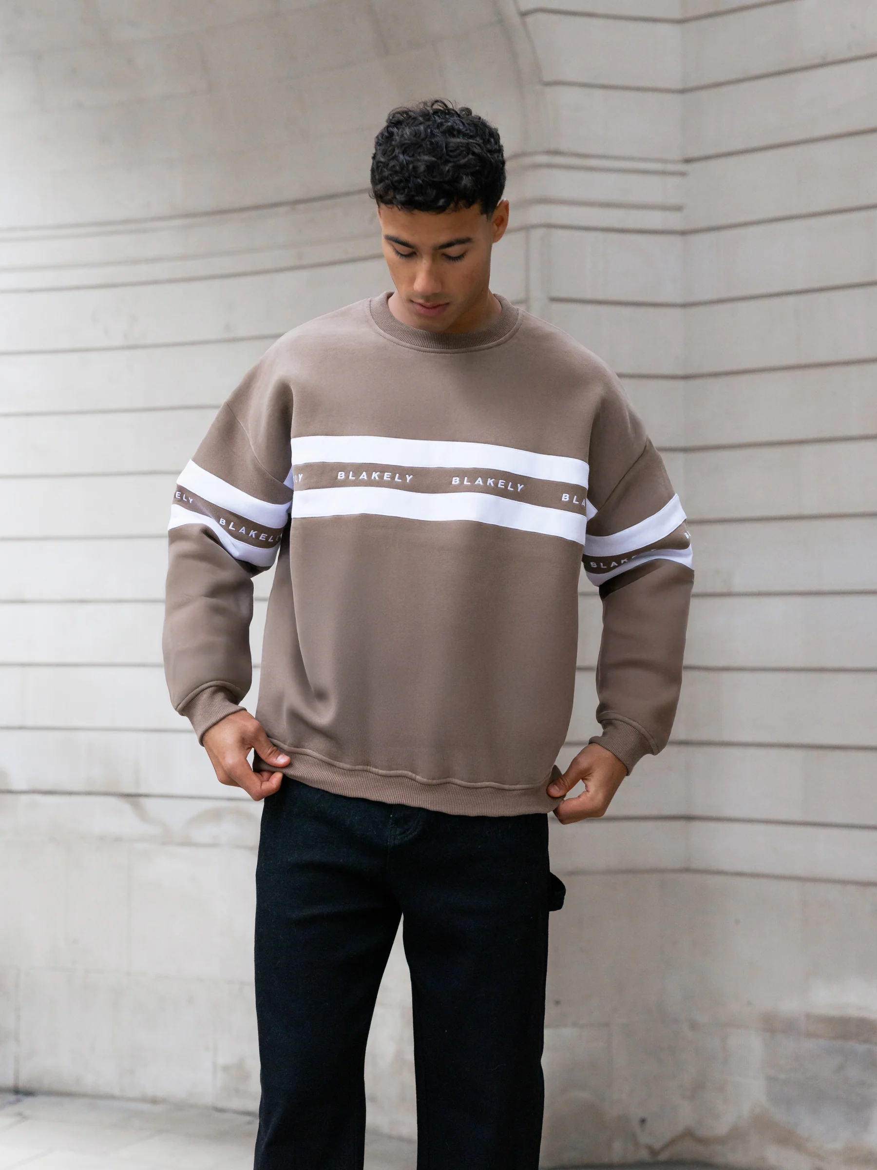 Theo Relaxed Jumper - Light Brown - Image 5