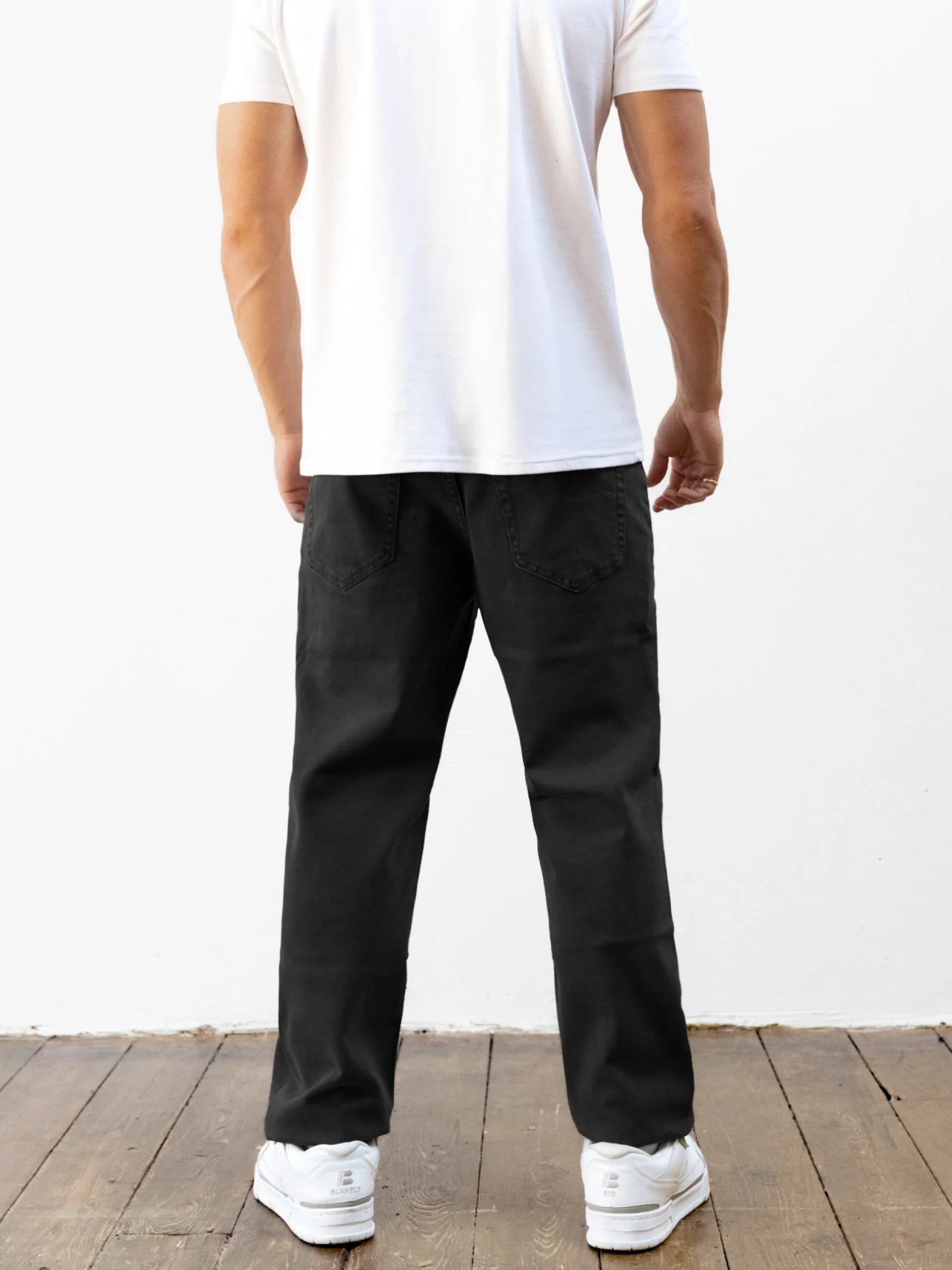 Vol.15 Loose Fitting Jeans - Black - Image 2