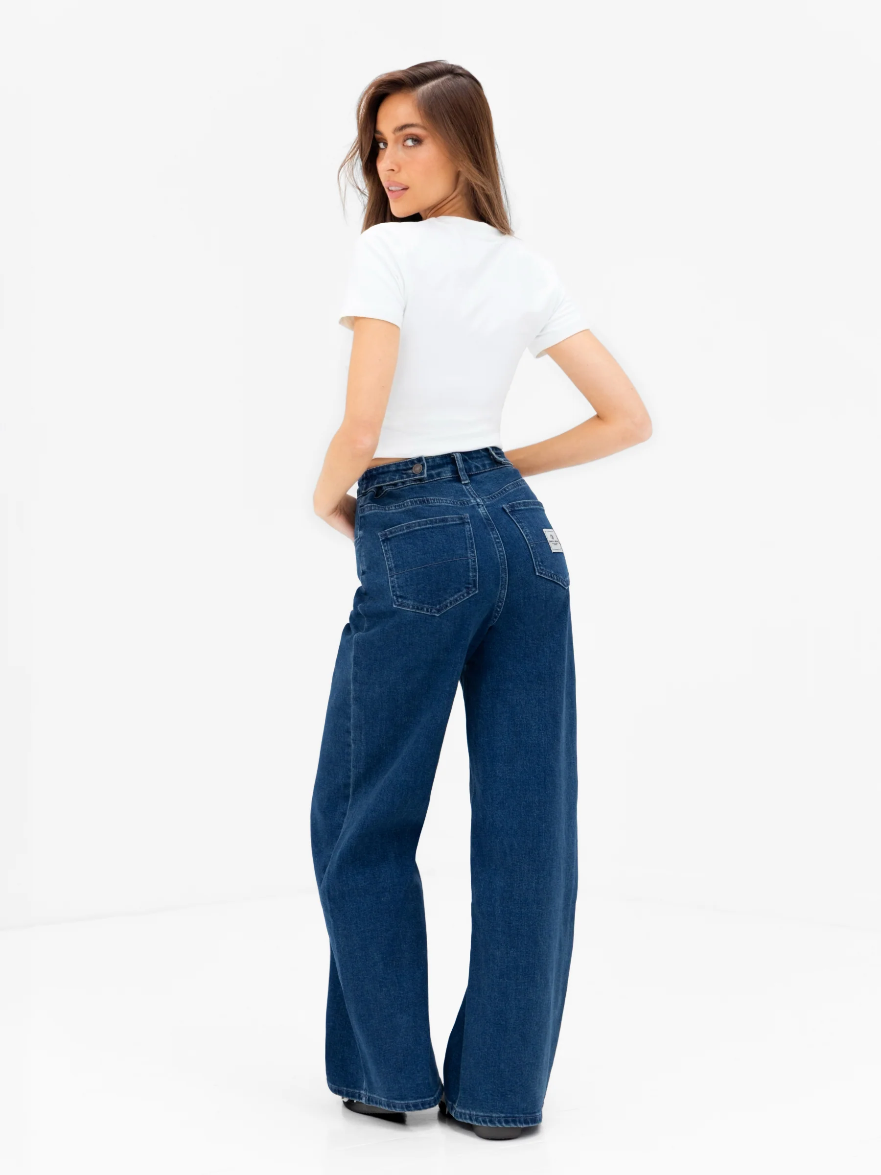Blakely Wide Cut Jeans - Dark Blue Wash - Image 4