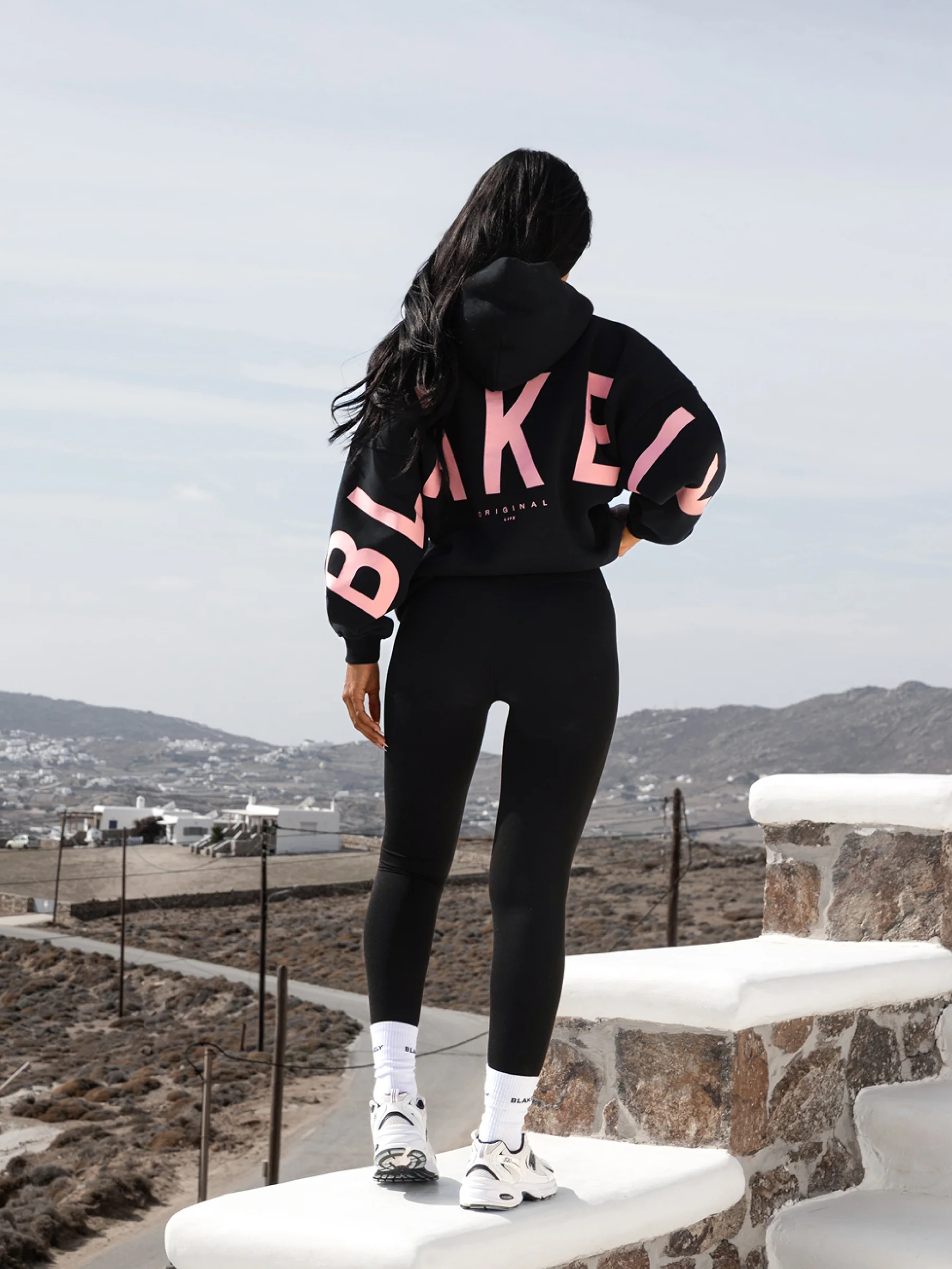 Members Isabel Oversized Hoodie - Black & Pink - Image 4