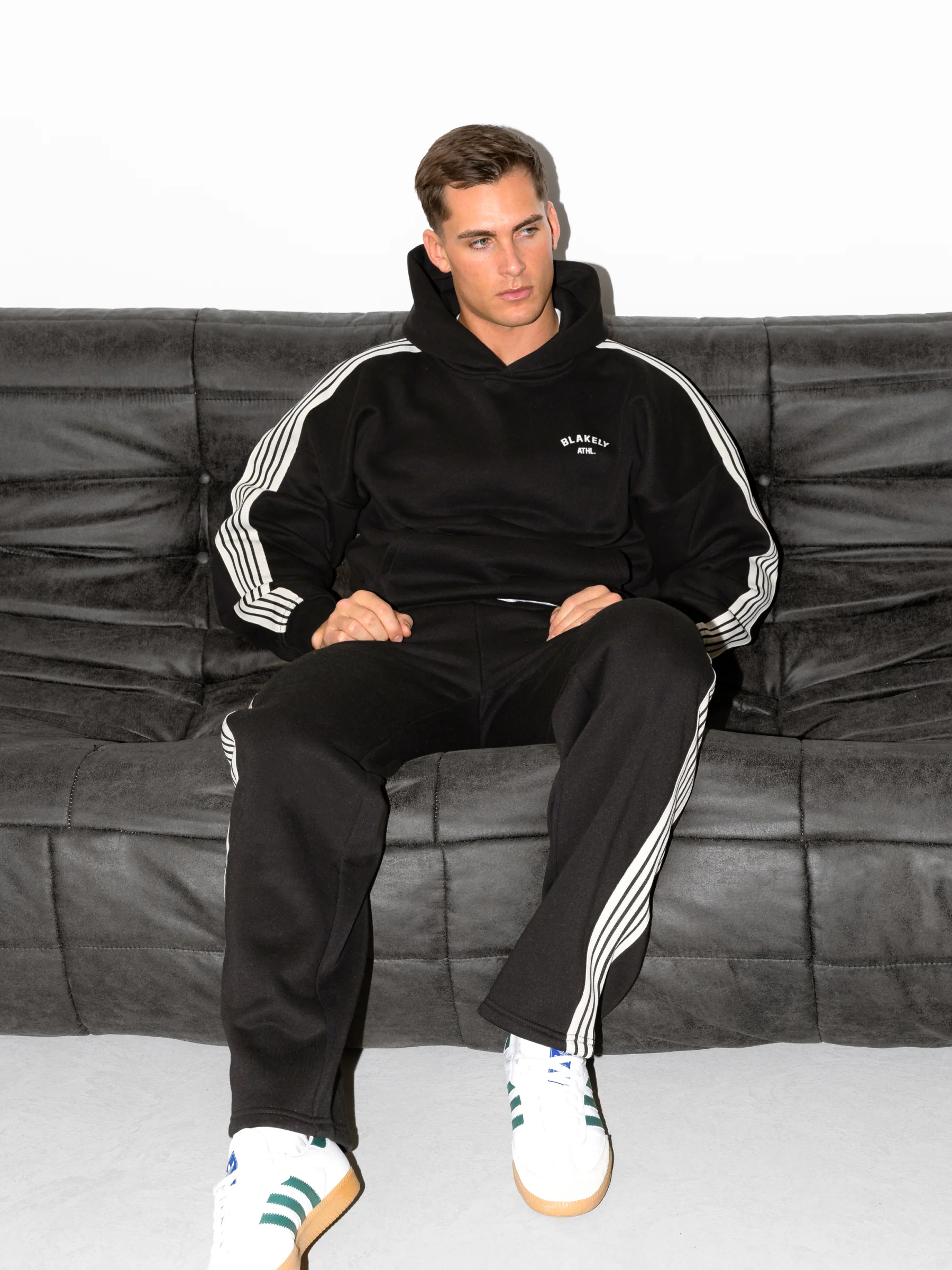 Zayd Relaxed Hoodie - Black - Image 6