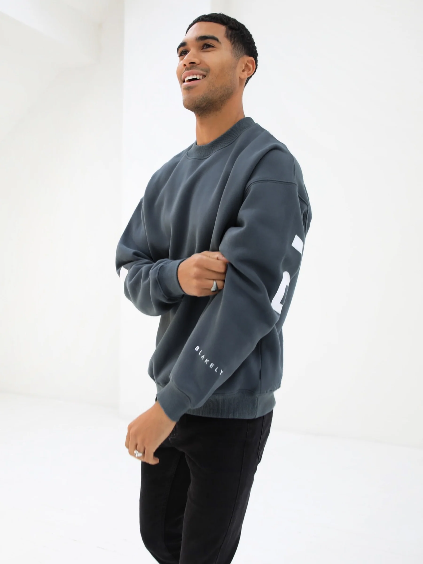 Idris Oversized Jumper - Blue - Image 4
