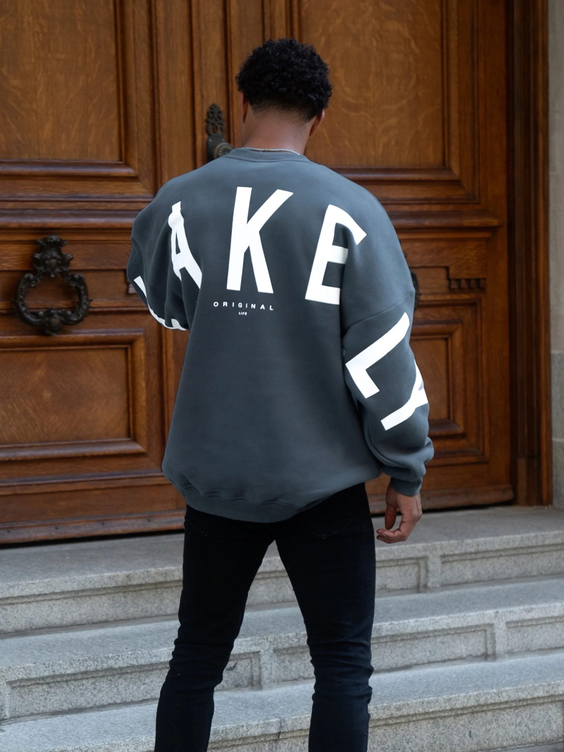 Idris Oversized Jumper - Blue - Image 5